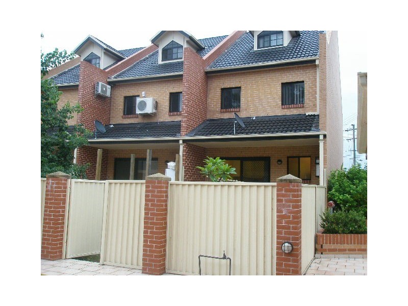 335 Blaxcell Street, Granville NSW 2142