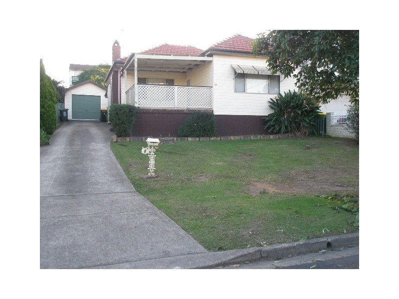 8 Downing Avenue, Regents Park NSW 2143