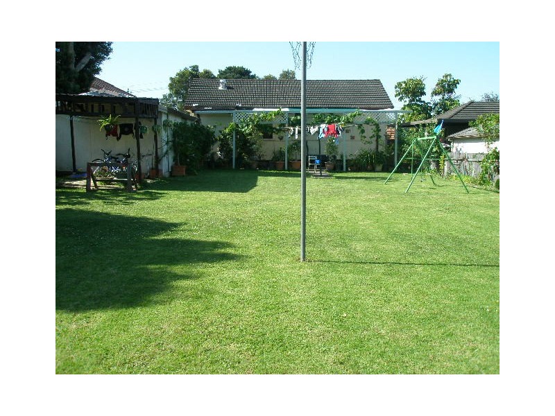 18 Smith Street, Regents Park NSW 2143