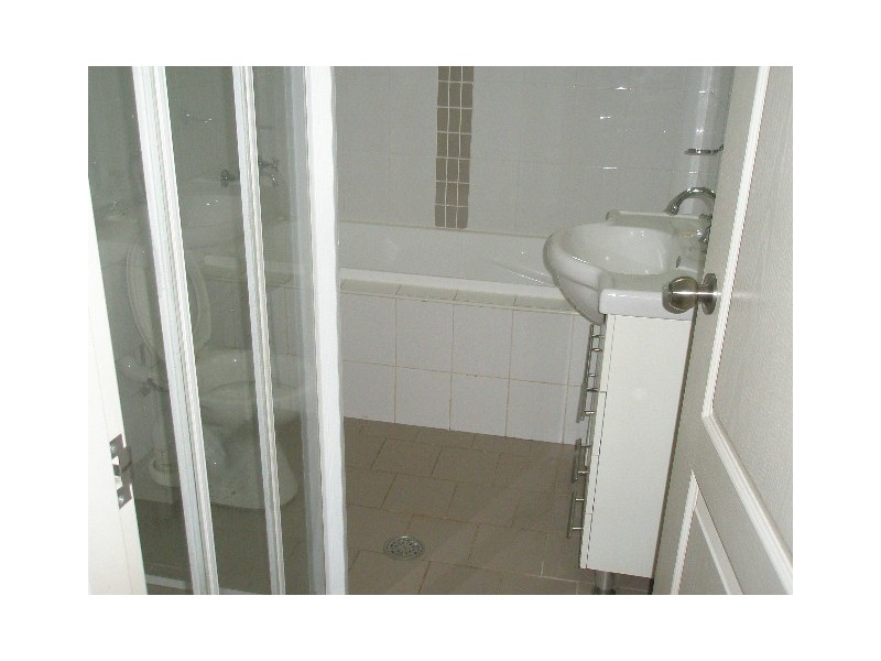 2 Amy Street, Regents Park NSW 2143