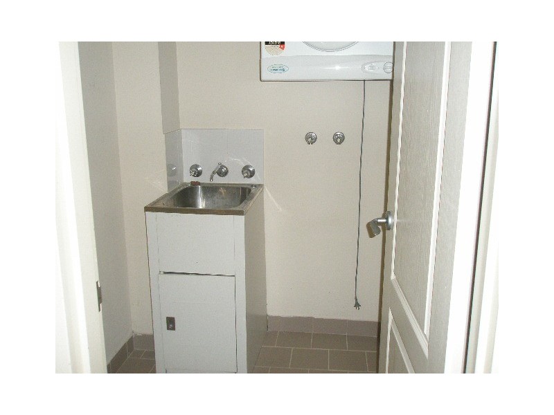 2 Amy Street, Regents Park NSW 2143