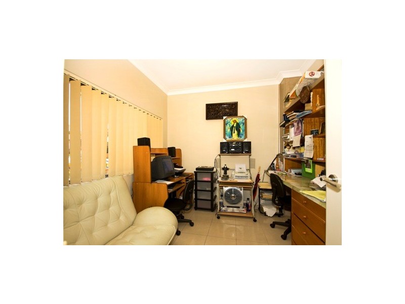 7 Webber Close, Prairiewood NSW 2176