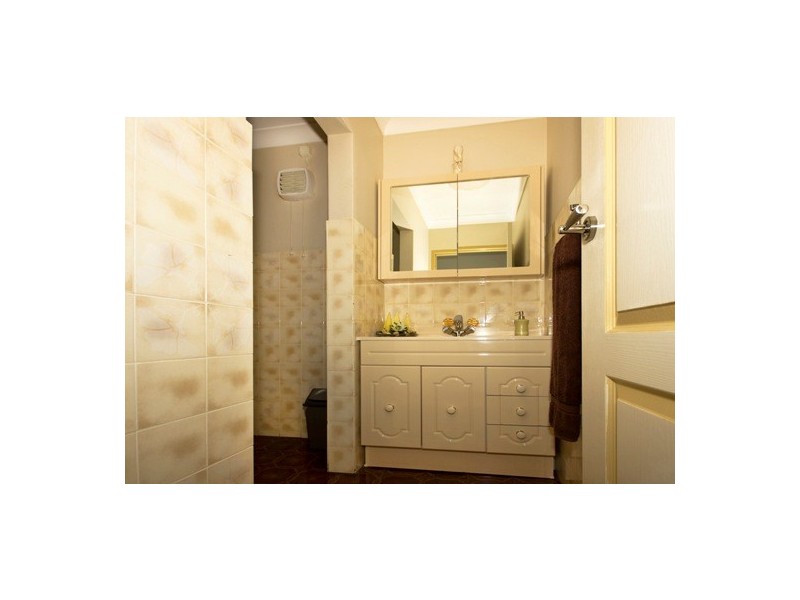 7 Webber Close, Prairiewood NSW 2176