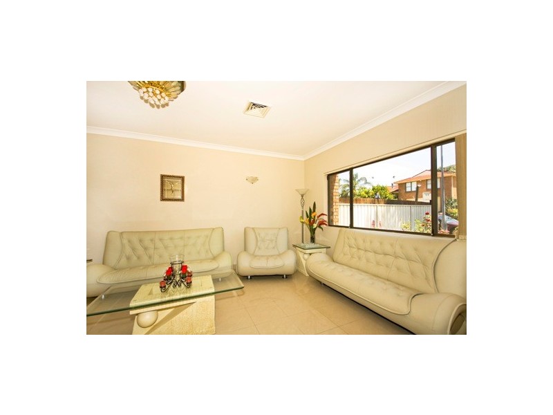 7 Webber Close, Prairiewood NSW 2176