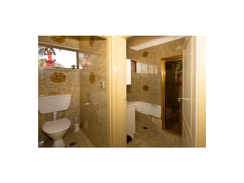 7 Webber Close, Prairiewood NSW 2176