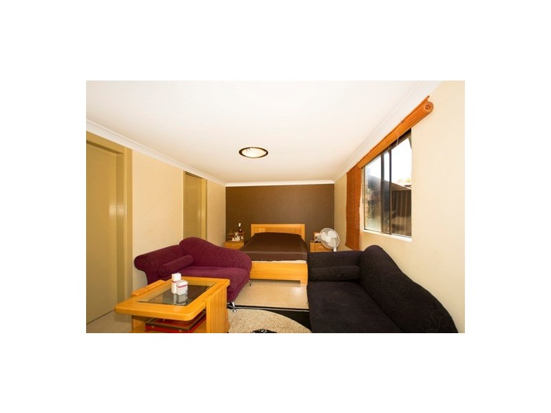 7 Webber Close, Prairiewood NSW 2176