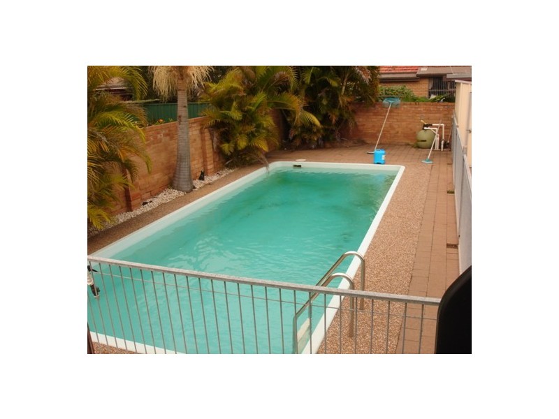 Fairfield West NSW 2165