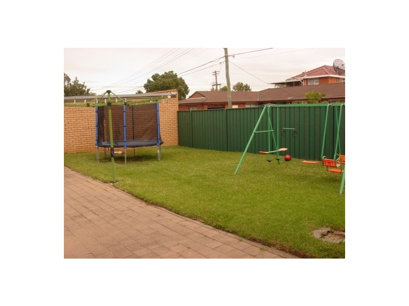 Fairfield West NSW 2165