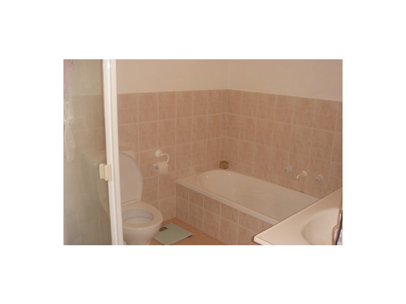 Fairfield West NSW 2165