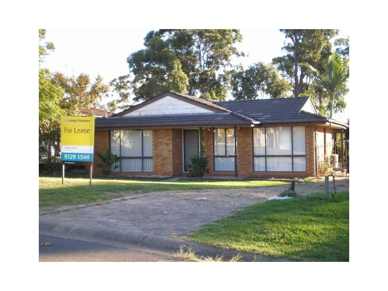 10 Natchez Crescent, Greenfield Park NSW 2176