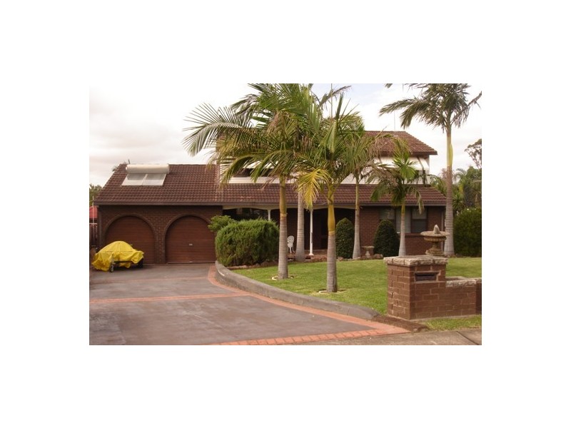 8 Darwin Close, Wakeley NSW 2176