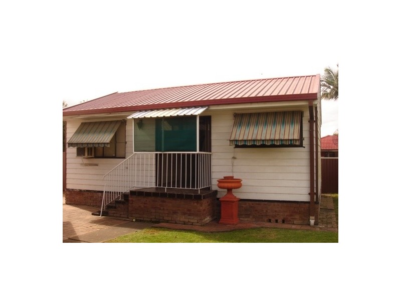 8 Darwin Close, Wakeley NSW 2176