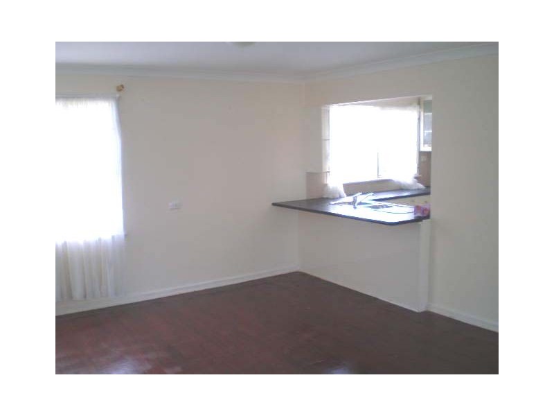 8 Rhondda Street, Smithfield NSW 2164