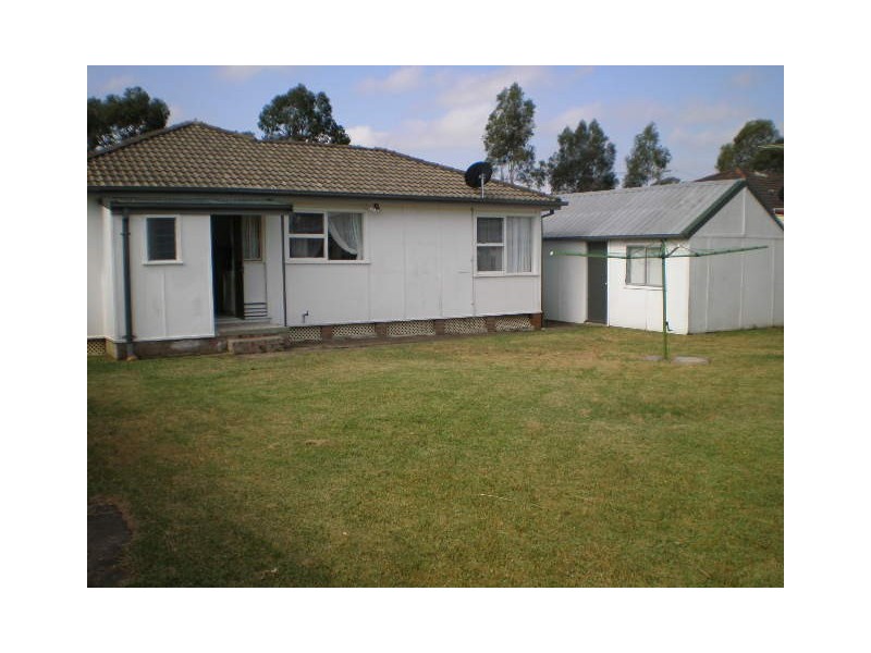 8 Rhondda Street, Smithfield NSW 2164