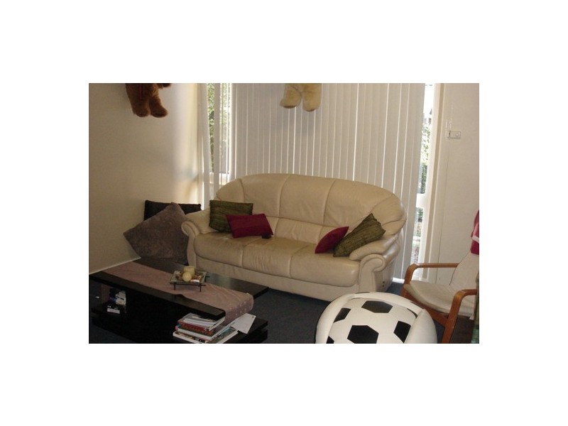 9 Tallowood Crescent, Bossley Park NSW 2176