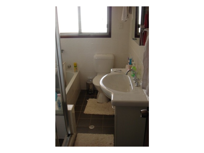 9 Tallowood Crescent, Bossley Park NSW 2176