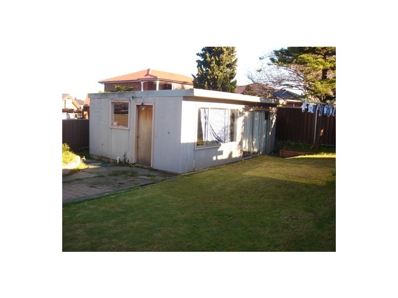 Greenfield Park NSW 2176