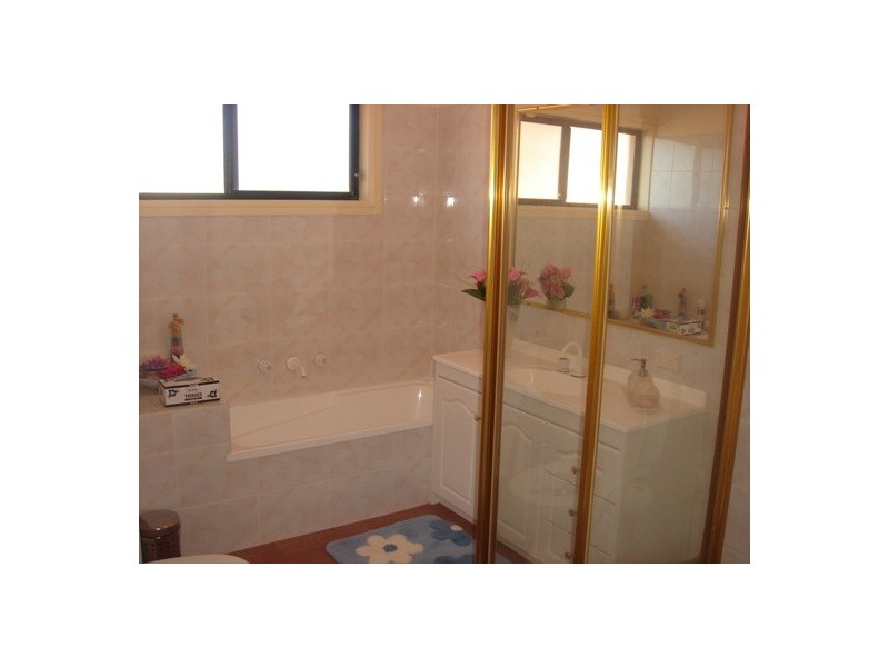 Bossley Park NSW 2176