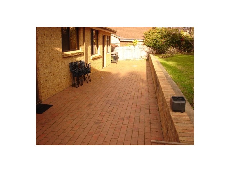 Edensor Park NSW 2176