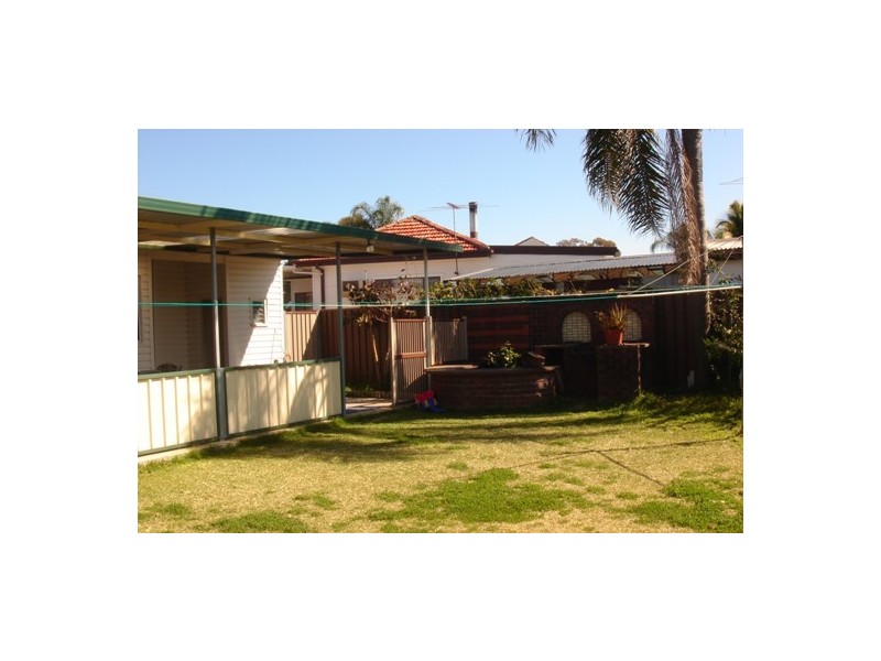 Fairfield West NSW 2165