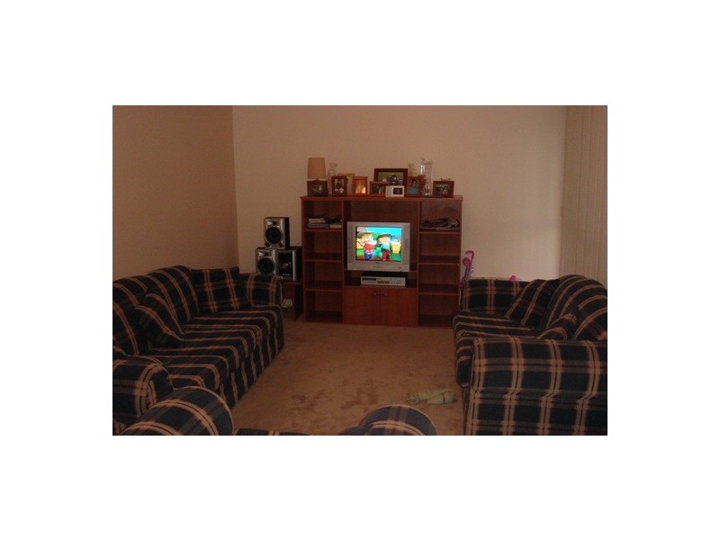 Edensor Park NSW 2176