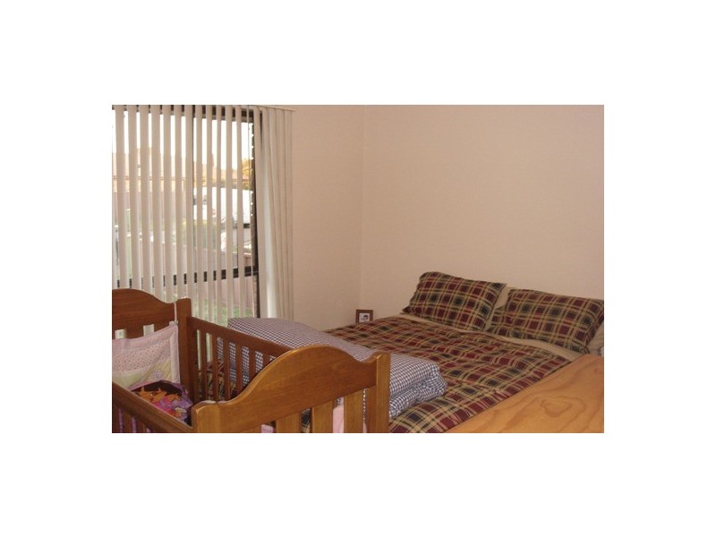 Edensor Park NSW 2176