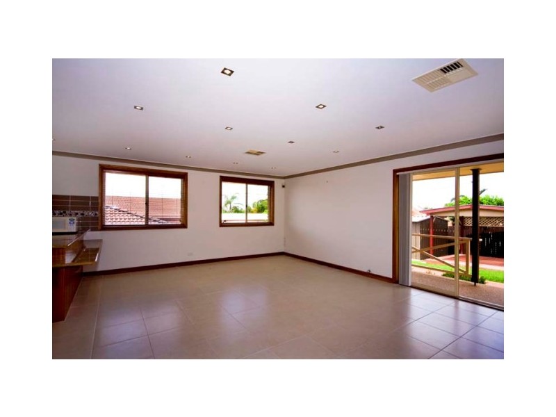 Bossley Park NSW 2176