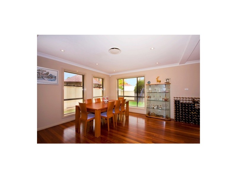 Edensor Park NSW 2176