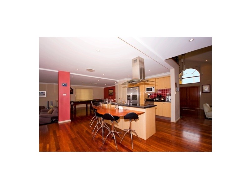 Edensor Park NSW 2176