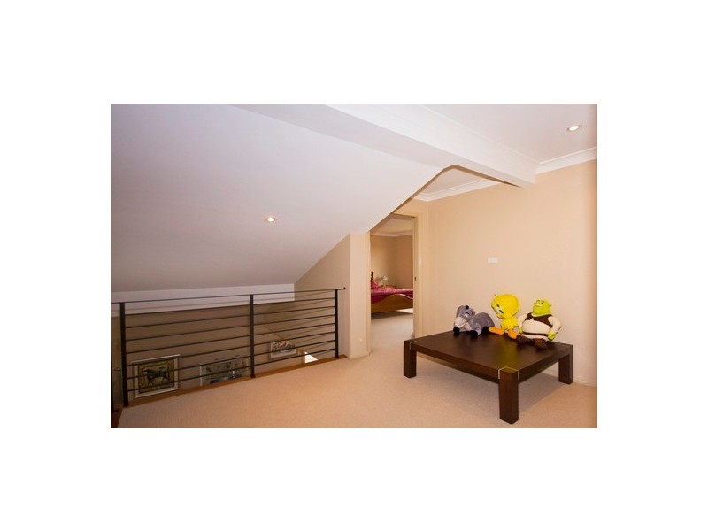 Edensor Park NSW 2176