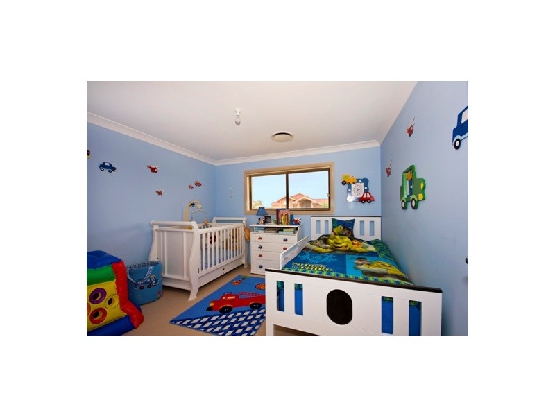 Edensor Park NSW 2176