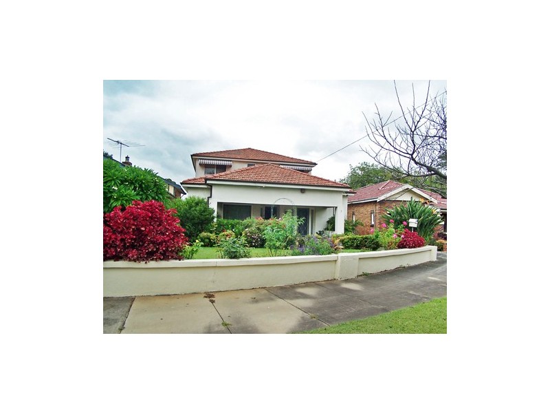 3 Holwood Avenue, Ashfield NSW 2131