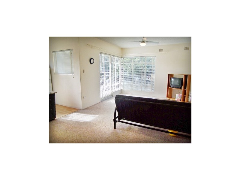 4/8  Albert Parade, Ashfield NSW 2131