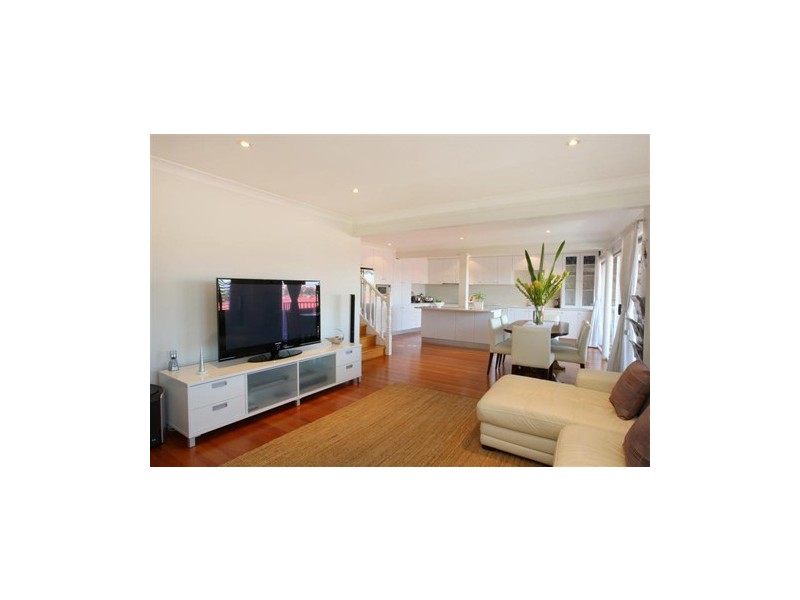 8   Pembrew Crescent, Earlwood NSW 2206