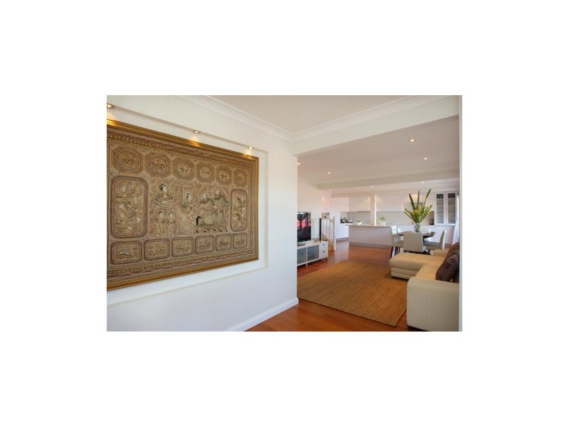 8   Pembrew Crescent, Earlwood NSW 2206