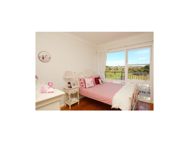 8   Pembrew Crescent, Earlwood NSW 2206