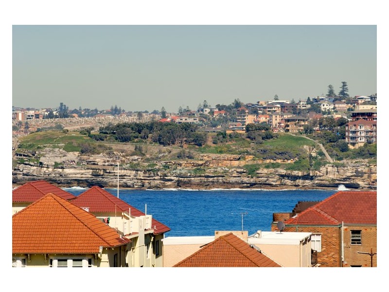 6 Wallis Parade, North Bondi NSW 2026