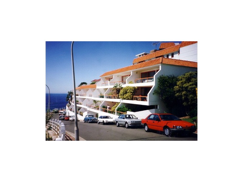 2-4  Notts Avenue, Bondi Beach NSW 2026