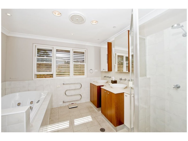 20 Clairvaux Road, Vaucluse NSW 2030