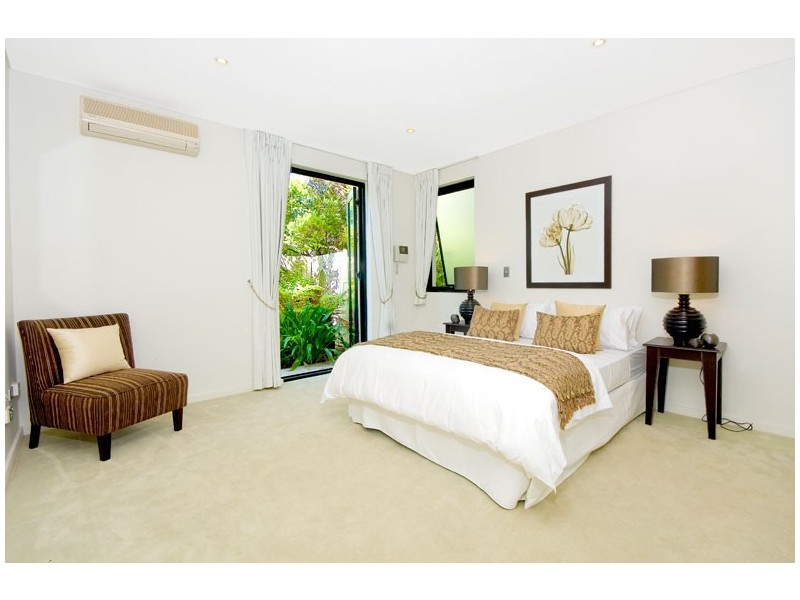 2/28-30 CARLISLE STREET, Rose Bay NSW 2029