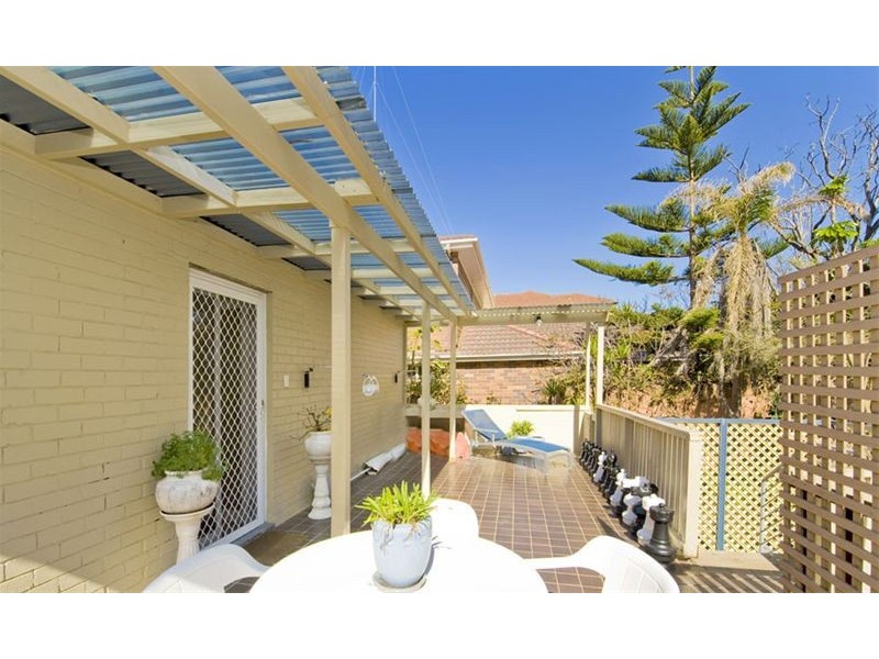 2/19 GAERLOCH AVENUE, Tamarama NSW 2026