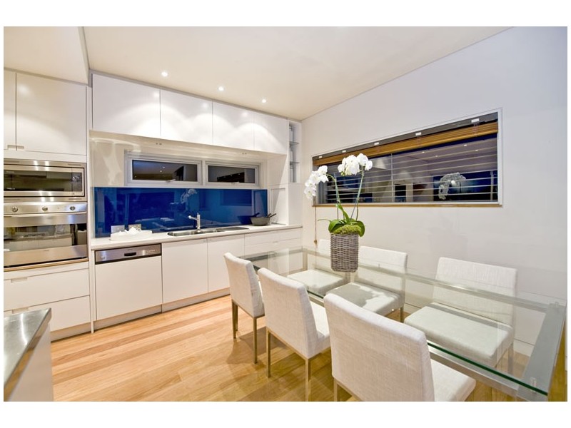 19A  WONDERLAND AVENUE, Tamarama NSW 2026