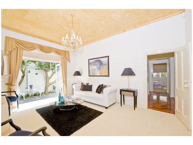 18 Albemarle Ave, Rose Bay NSW 2029