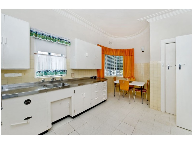 2 Lord Howe Street, Dover Heights NSW 2030