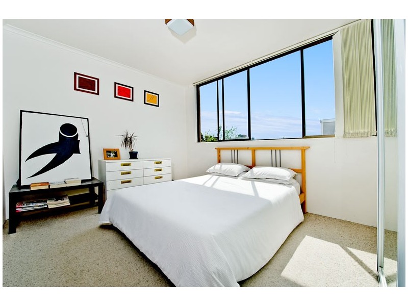 25/22 Penkivil Street, Bondi NSW 2026