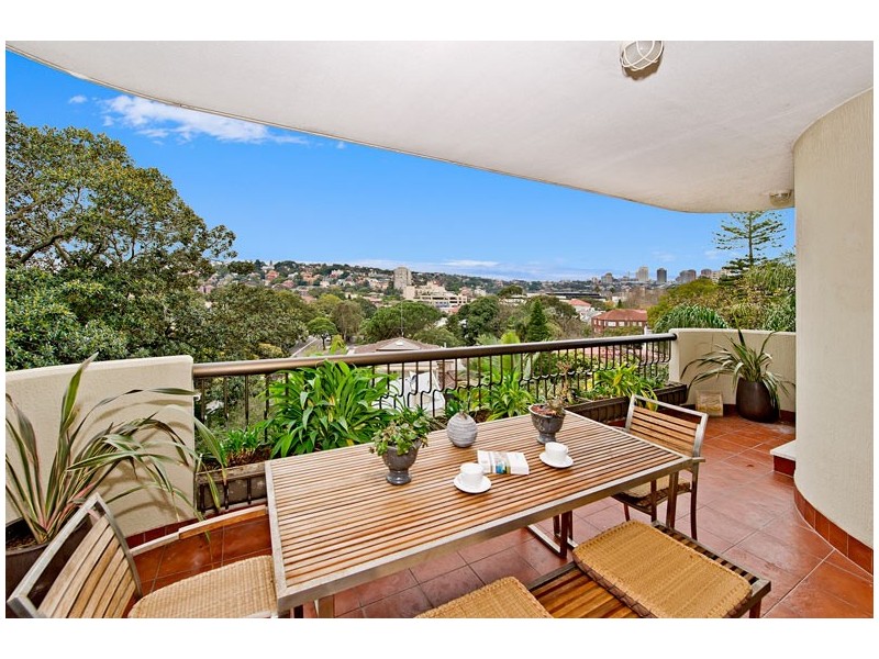 8/7 Marathon Mews (enter off Ocean Ave opp William Street, Double Bay), Darling Point NSW 2027