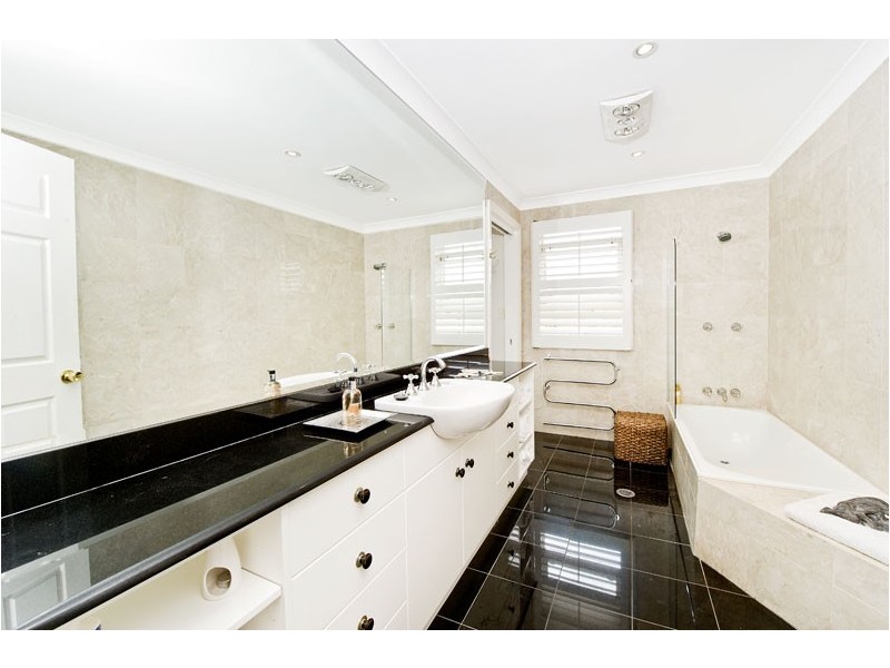 1 Cambridge Avenue, Vaucluse NSW 2030