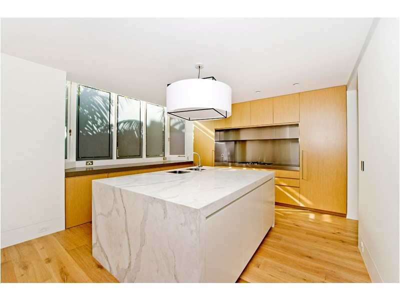 2/17 Gladswood Gardens, Double Bay NSW 2028