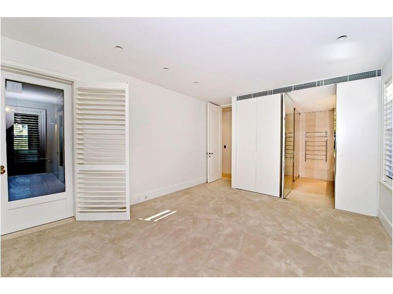2/17 Gladswood Gardens, Double Bay NSW 2028