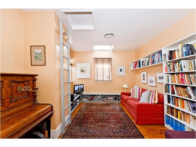 10 Ballast Point Road, Birchgrove NSW 2041